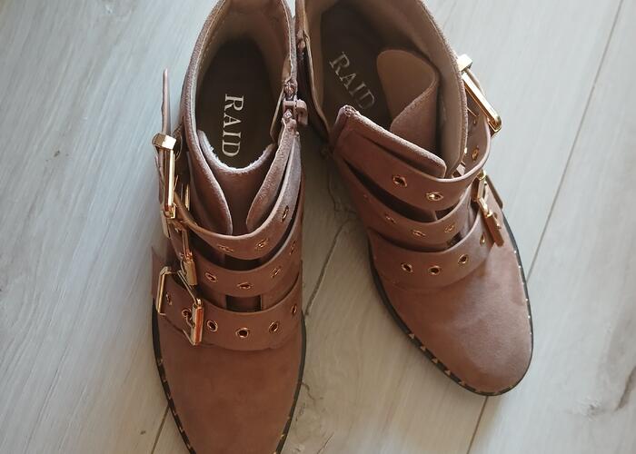 Grajewo ogłoszenia: Sprzedam nowe botki r 37 dl wkładki 23,5cm, do odebrania w...