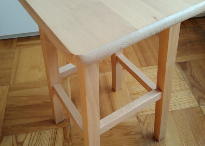 Grajewo ogłoszenia: Sprzedam dwa taborety z drewna bukowego w stanie idealnym.60 zł....