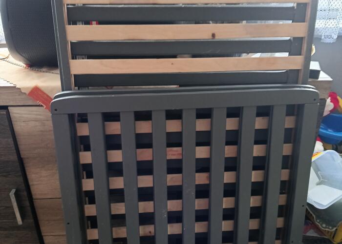 Grajewo ogłoszenia: Sprzedam łóżeczko bez materaca i wozek 3w1 (wymaga odświeżenia)