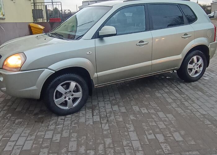 Grajewo ogłoszenia: Sprzedam Hyundai Tucson cddi 2.0  2015 rok przeg 215 km hak i klima