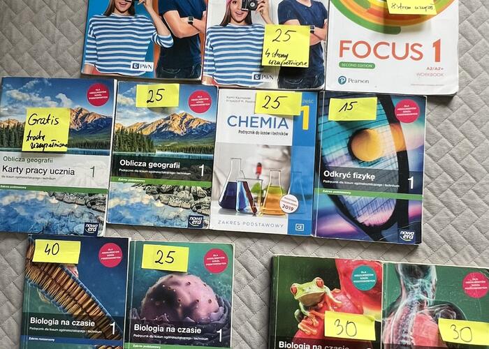 Grajewo ogłoszenia: Sprzedam książki do  1 klasy technikum lub liceum .  Od osoby...